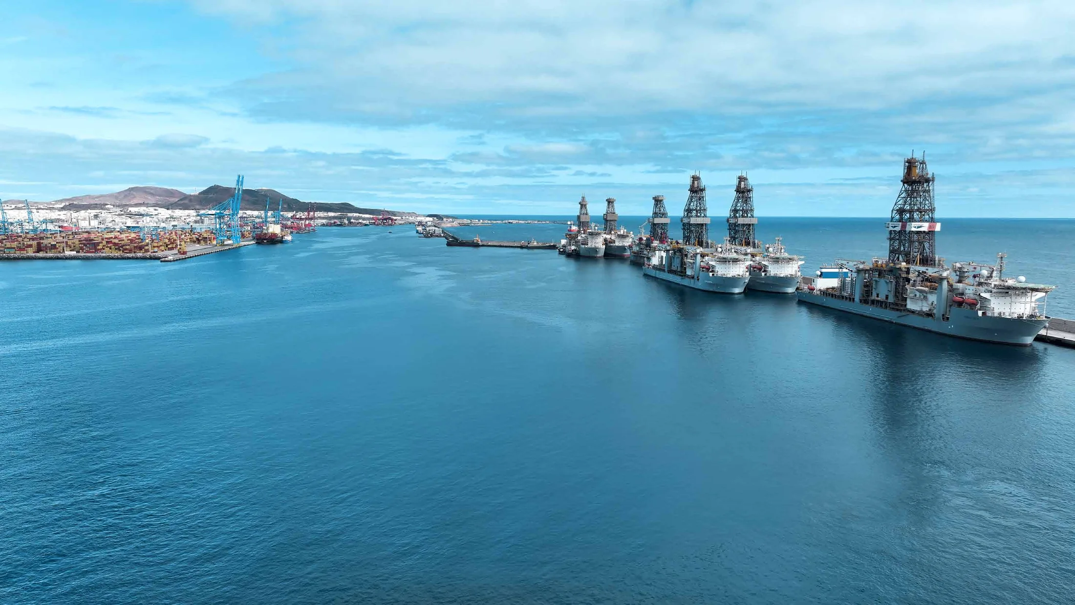 Drillship in Las Palmas